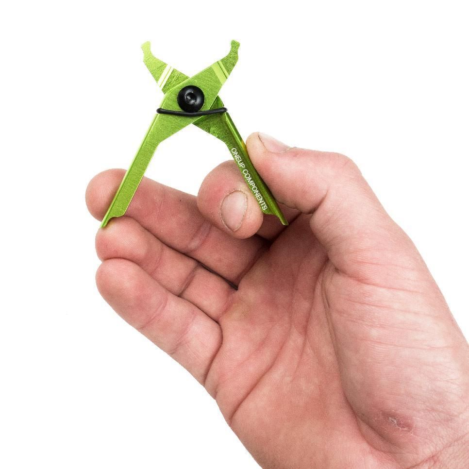 OneUp EDC Plug & Pliers Kit 3