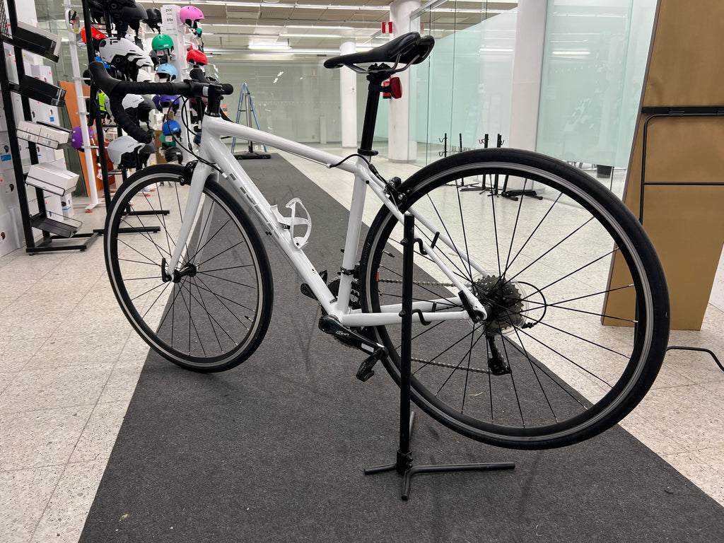 Trek Domane AL 3 Women’s 50cm maantiepyörä käytetty