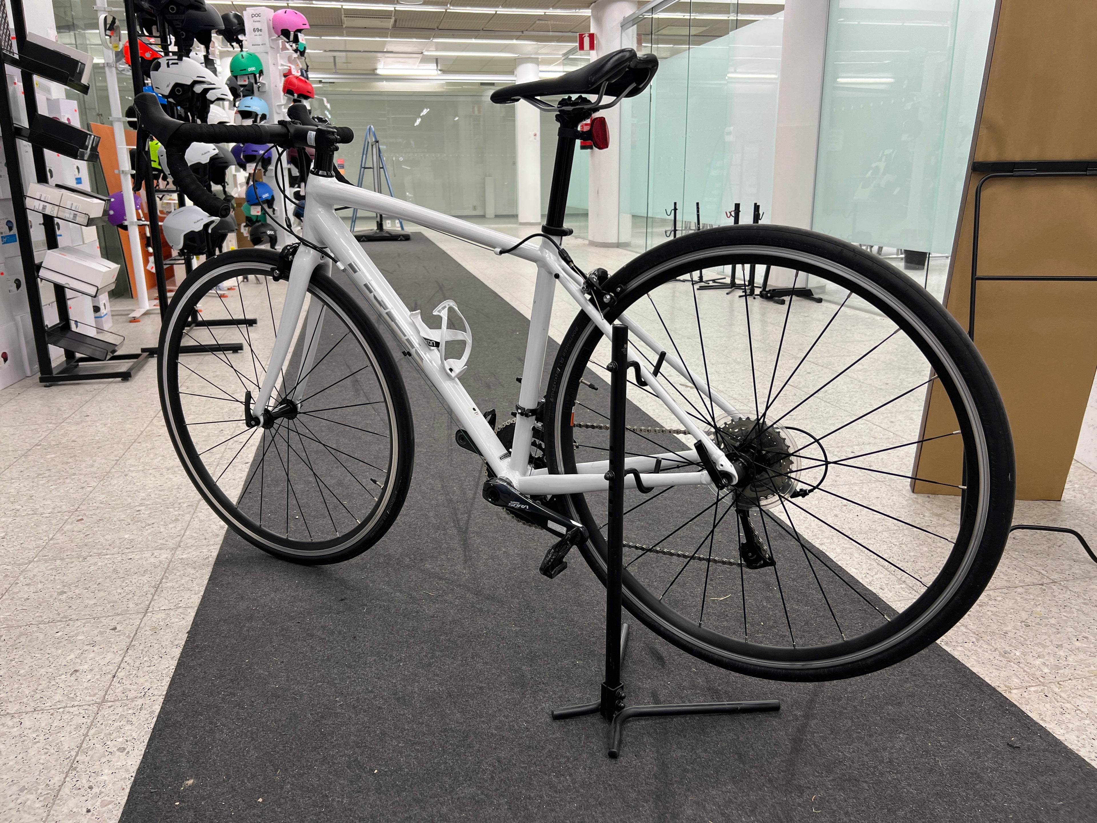 Trek Domane AL 3 Women’s 50cm maantiepyörä käytetty