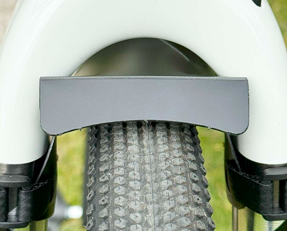 Mucky Nutz Mini Face Fender musta