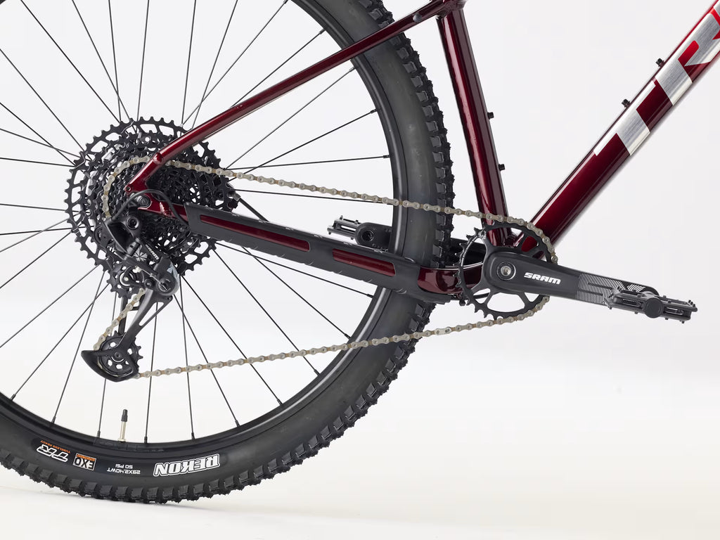 Trek Marlin 7 Gen 3 - Fury Red Fade